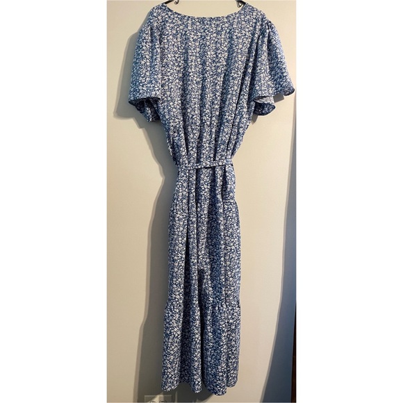 Blue & White Floral V-neck Short Sleeve Maxi Dress Plus Size 3XL - Picture 2 of 11